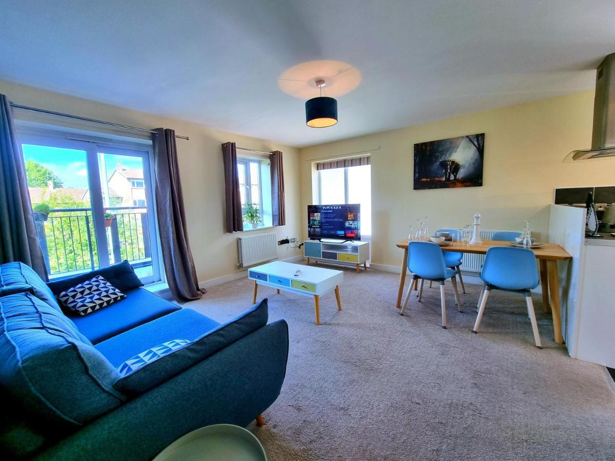 Luxury 2-Bedroom Service Apartment With Balcony Manchester Kültér fotó